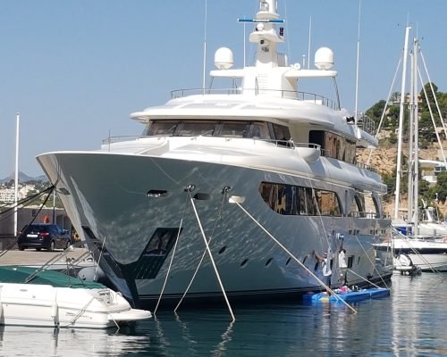 protective ceramic coating for yacht